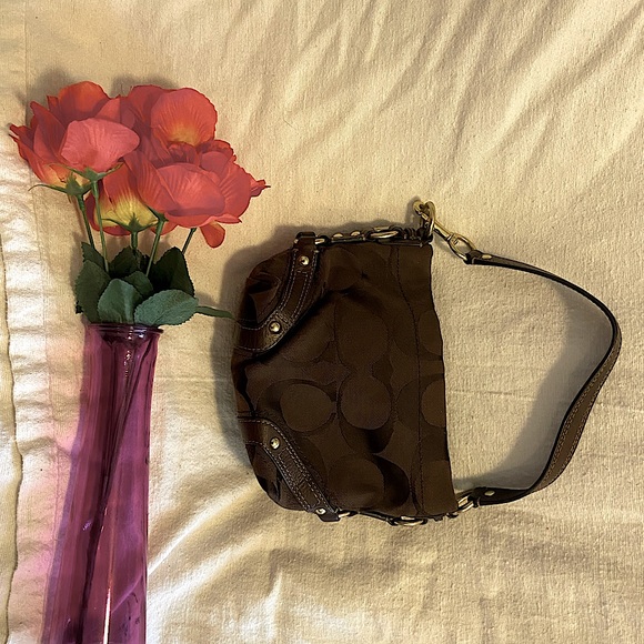 Small Dark Brown Woman’s handbag - Picture 1 of 13